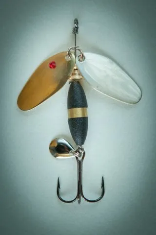 Блесна вращающаяся Profilux Бабочка М2 серебро-медь