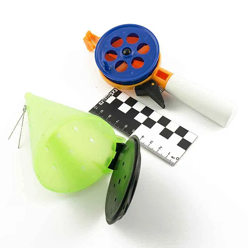 Кормушка зимняя закормочная оснащенная пластик. (упак 1 шт.) (РБ)