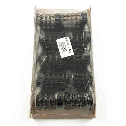 Кормушка IVVA "Дюза клетка" 60 гр (10шт. в упак.)