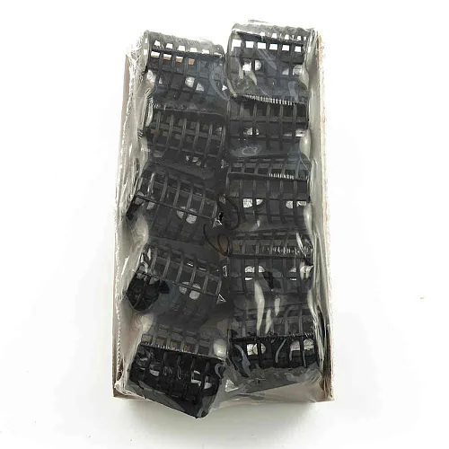 Кормушка IVVA "Вампир пластик" 60 гр (10шт. в упак.)