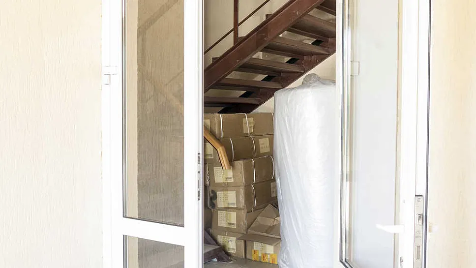 Лестница на второй этаж в торговый зал