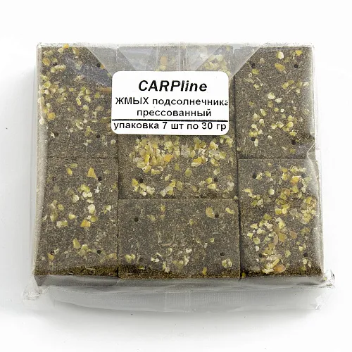 Жмых кубик Carpline 30 гр. (7шт в упак.) с дыр. с кукурузой